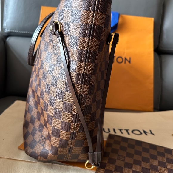 Louis Vuitton Neverfull MM - Picture 3 of 7